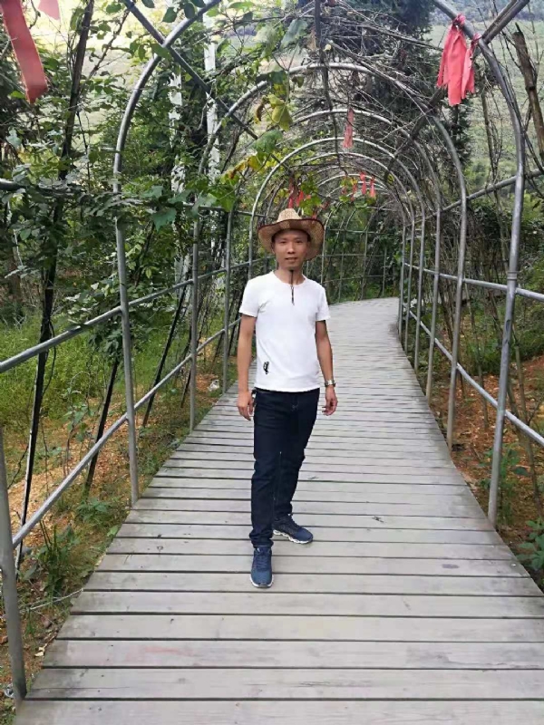 蓝天的第一张照片--青岛相亲服务中心