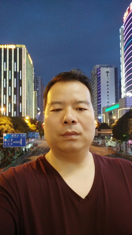 相爱一辈子的第一张照片--青岛相亲服务中心