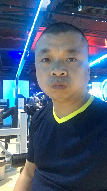 奋斗的第一张照片--青岛相亲服务中心