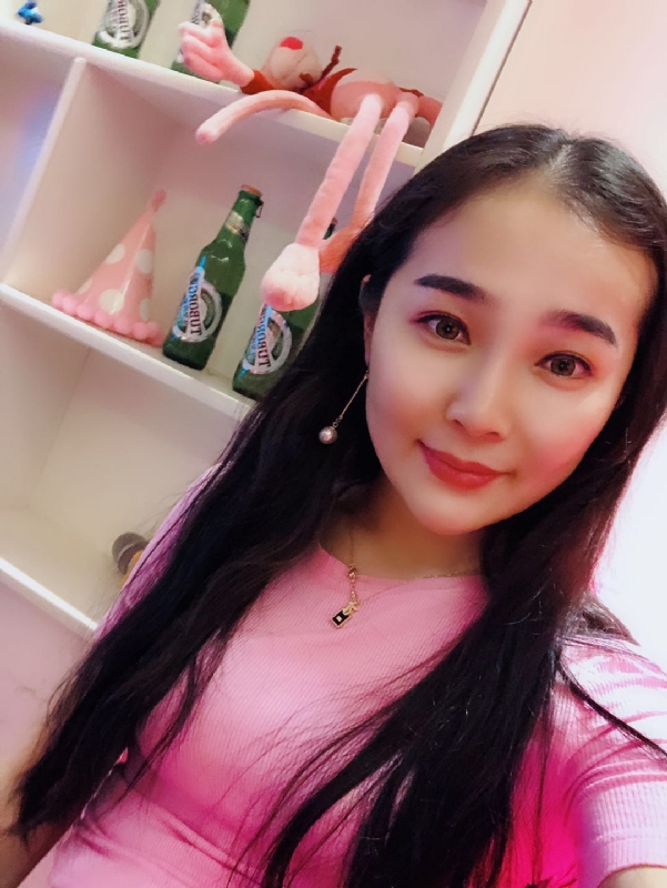 李雨菲的第一张照片--青岛相亲服务中心