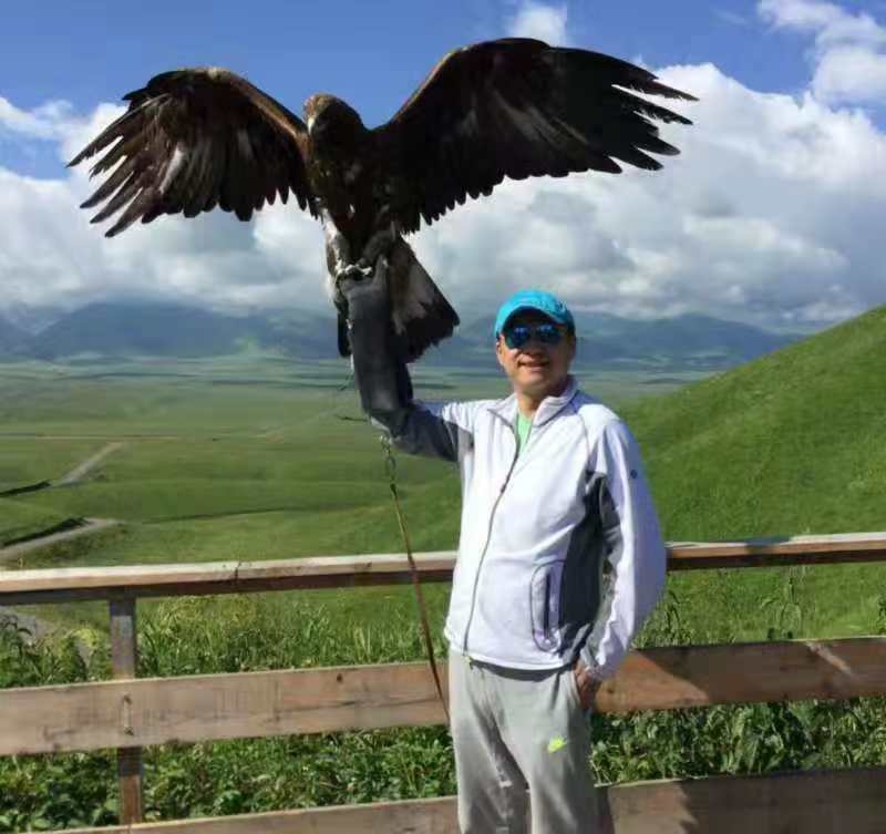 怀抱清风的第一张照片--青岛相亲服务中心