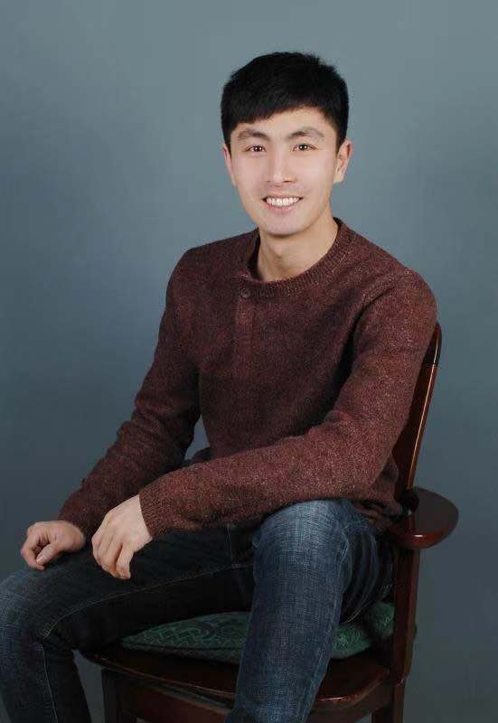 王泽的第二张照片--青岛相亲服务中心