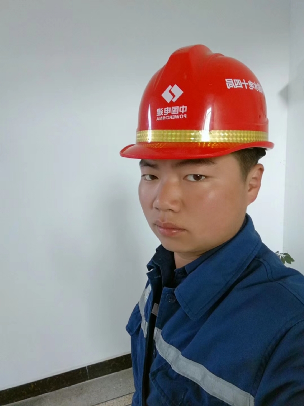 小公牛的第一张照片--青岛相亲服务中心