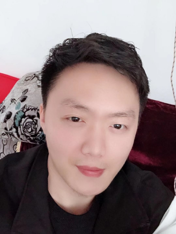 执迷的鲸鱼的第一张照片--青岛相亲服务中心