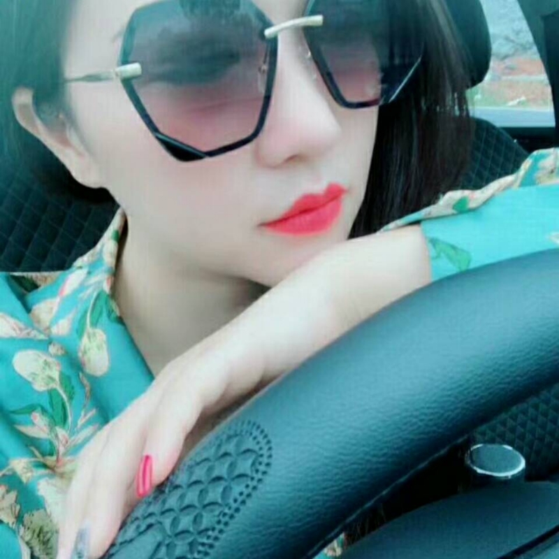 Emily的第三张照片--青岛相亲服务中心