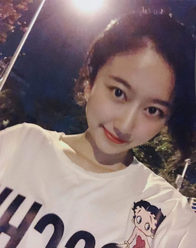 佳佳的第一张照片--青岛相亲服务中心