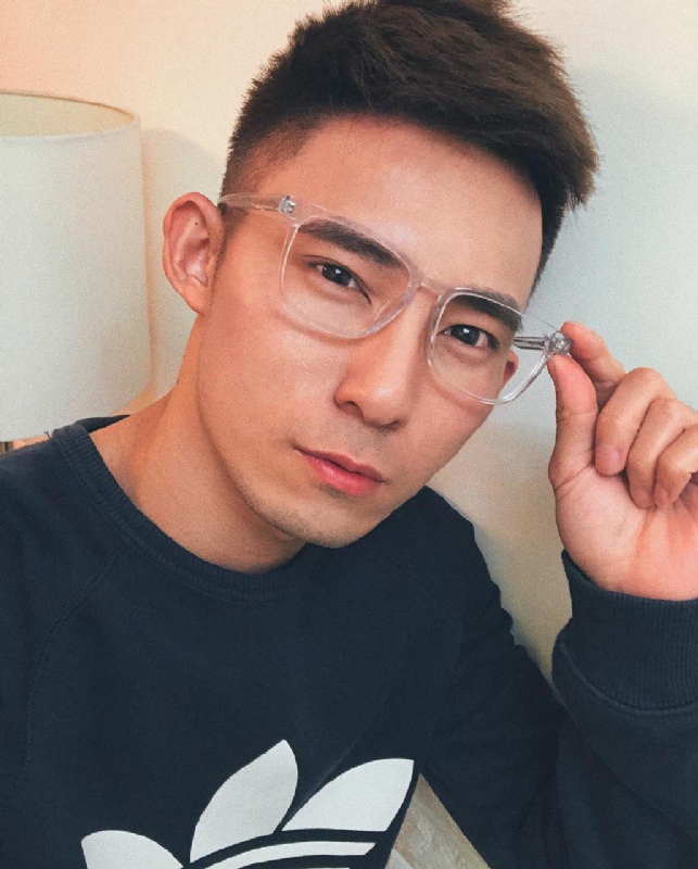 小伟的第一张照片--青岛相亲服务中心