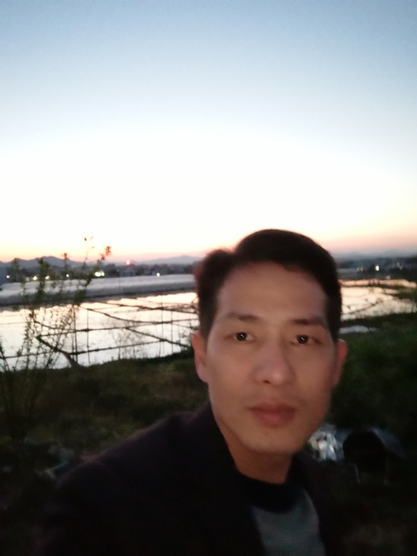 不忘初心的第一张照片--青岛相亲服务中心