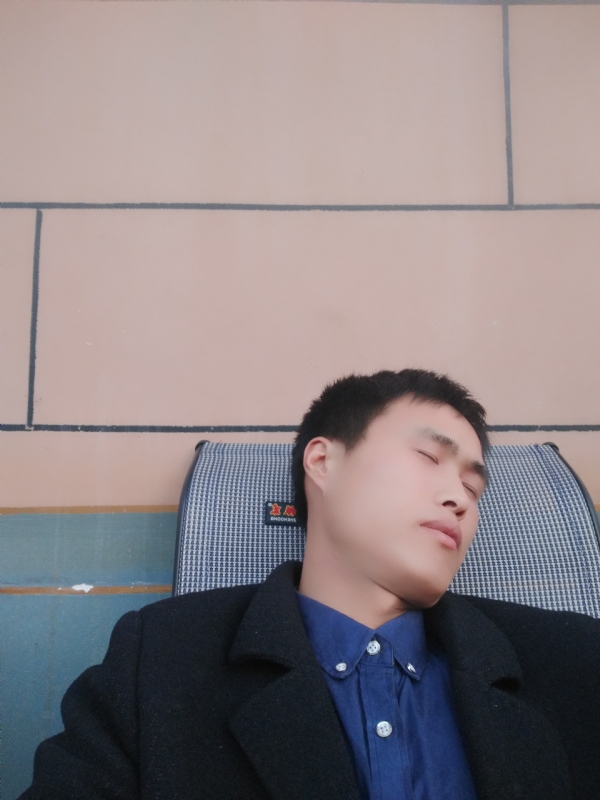 有钱爱情才能长久的第一张照片--青岛相亲服务中心