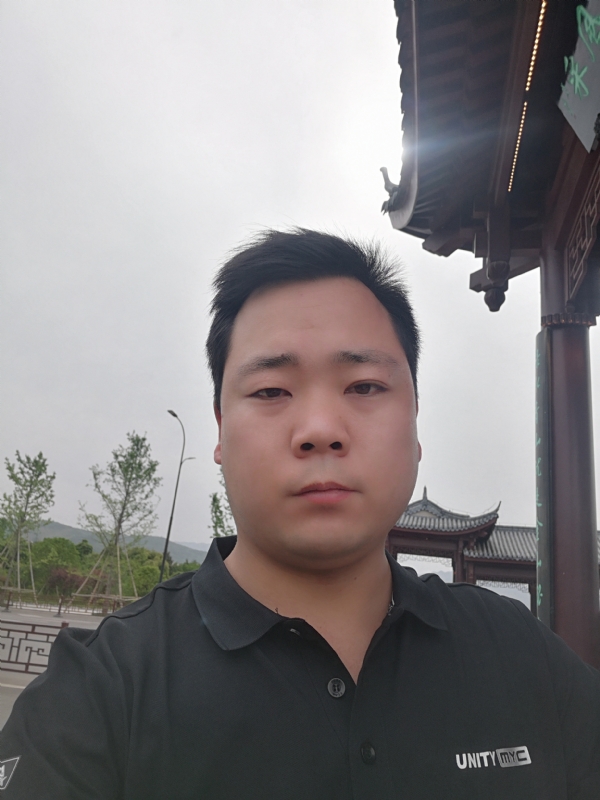 微笑的第一张照片--青岛相亲服务中心