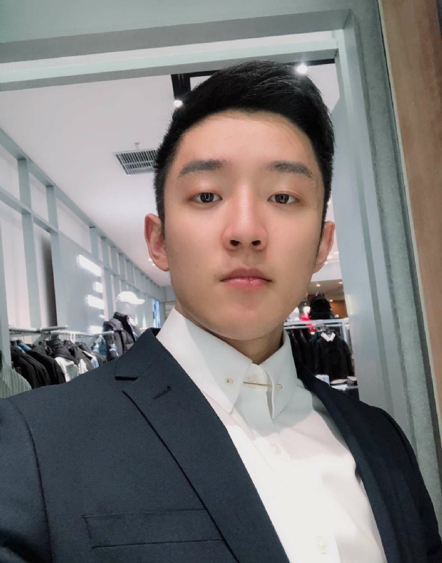 木头人的第一张照片--青岛相亲服务中心