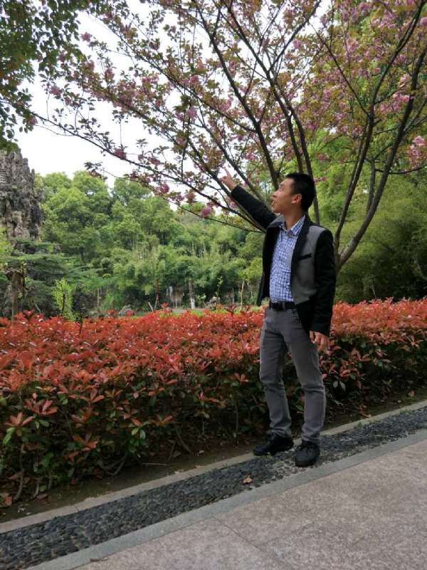 坦诚的第一张照片--青岛相亲服务中心