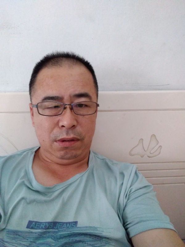 大叔的第一张照片--青岛相亲服务中心