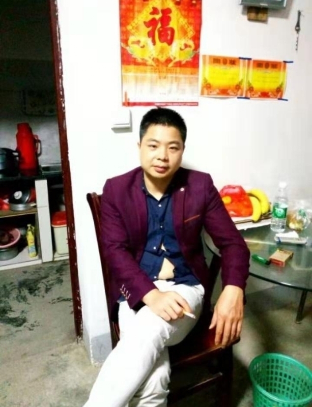 蓝色的微笑的第一张照片--青岛相亲服务中心