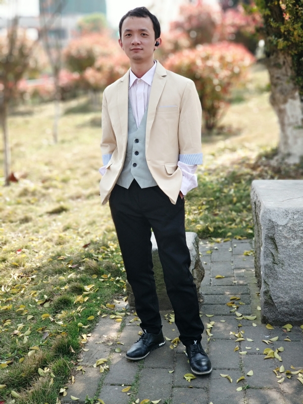 四叶草的第一张照片--青岛相亲服务中心