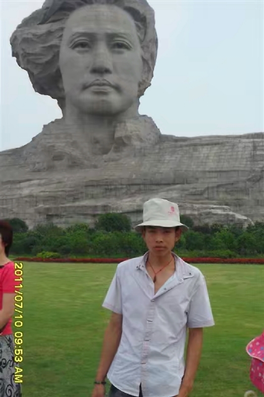 黄泥巴的第一张照片--青岛相亲服务中心