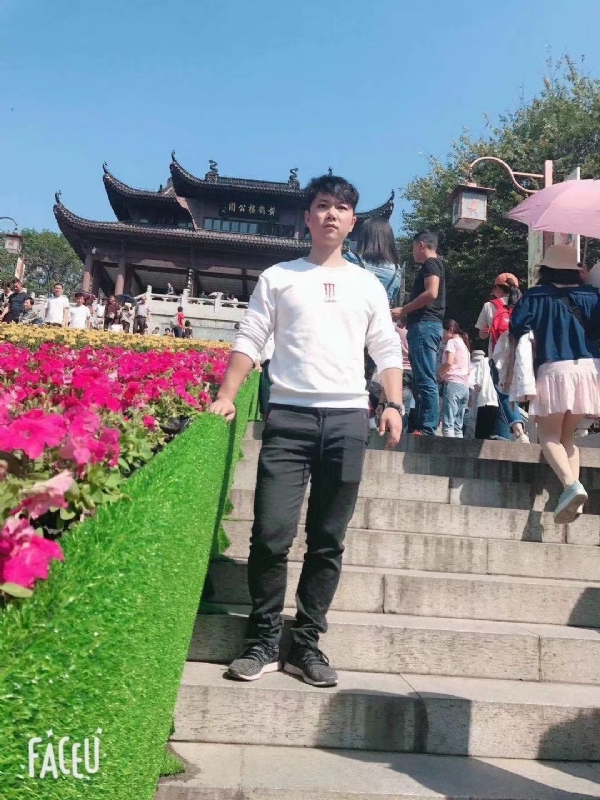 坦然的第二张照片--青岛相亲服务中心