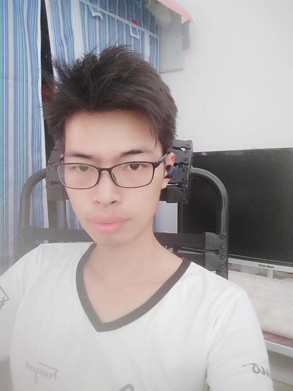 木头人的第一张照片--青岛相亲服务中心