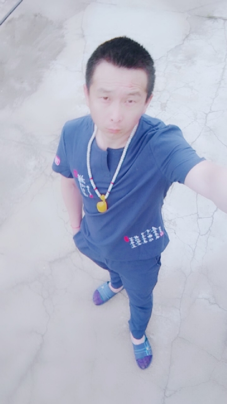 一叶之秋的第一张照片--青岛相亲服务中心