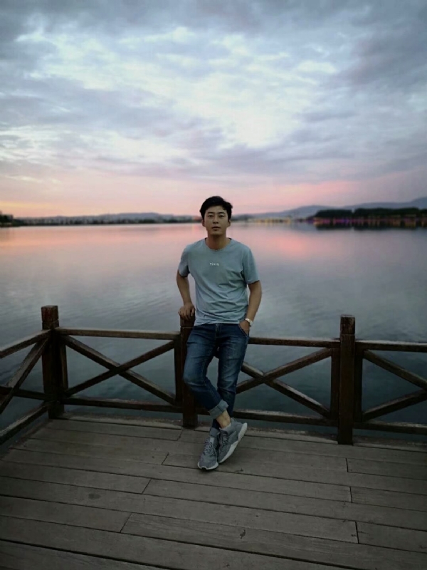 喂南墙我要撞你了的第一张照片--青岛相亲服务中心