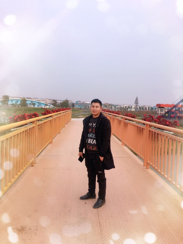 清风的第二张照片--青岛相亲服务中心