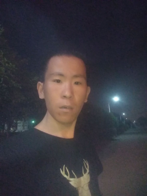 俞凯斌的第一张照片--青岛相亲服务中心