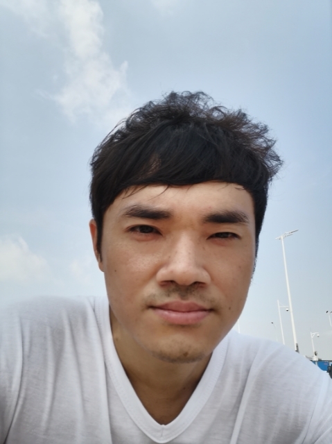 老实人的第一张照片--青岛相亲服务中心