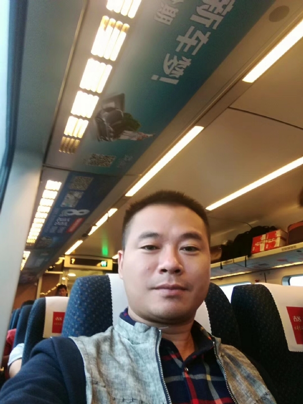 等爱的人的第一张照片--青岛相亲服务中心