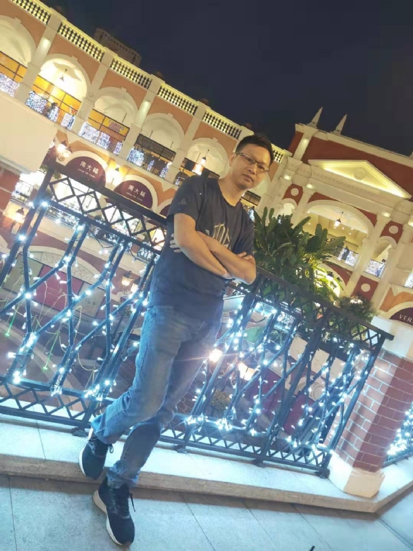 落单恋人的第一张照片--青岛相亲服务中心