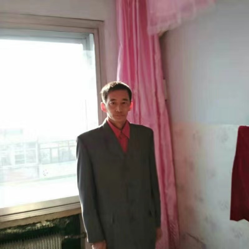 阳光明媚的第一张照片--青岛相亲服务中心