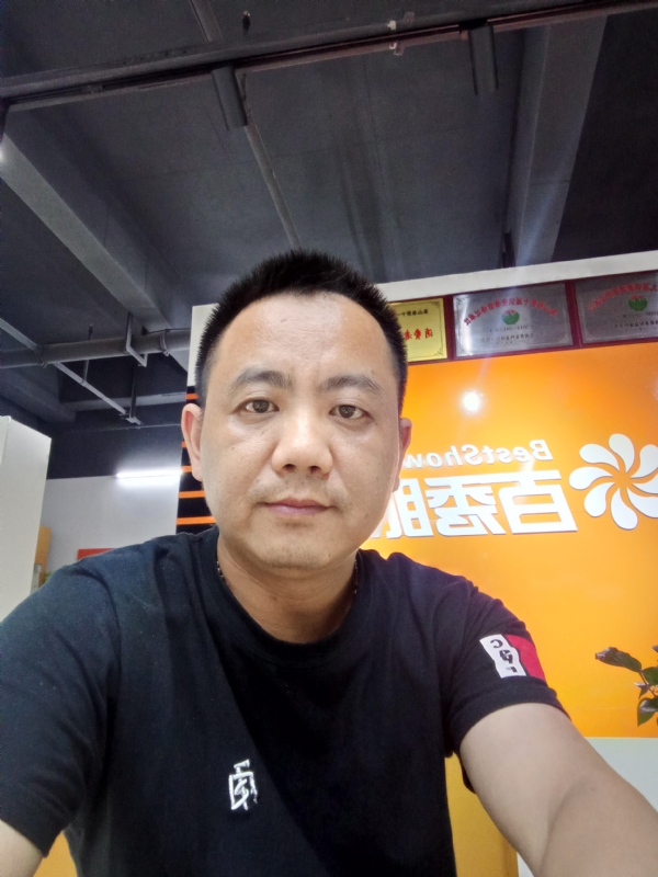 开心就好的第一张照片--青岛相亲服务中心