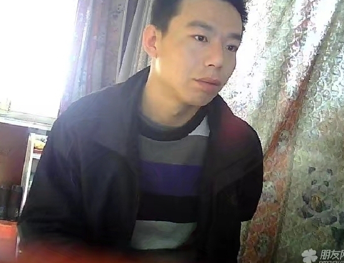 向钱奔跑的第一张照片--青岛相亲服务中心