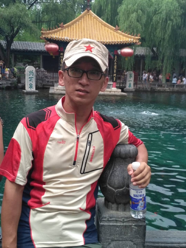 晓峰的第一张照片--青岛相亲服务中心