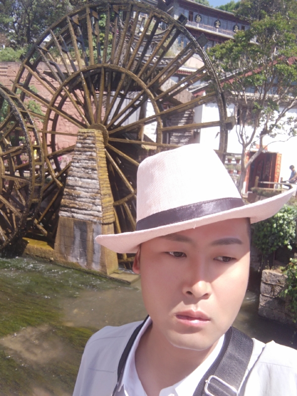 曲靖相亲的第一张照片--青岛相亲服务中心