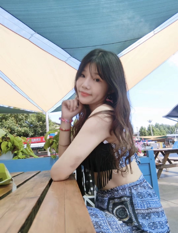 诗雨的第一张照片--青岛相亲服务中心