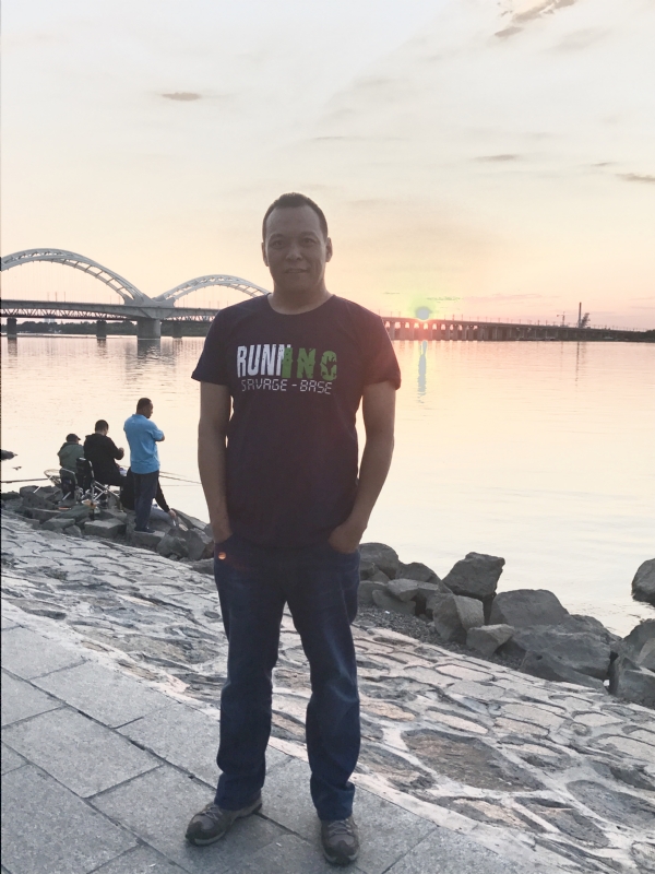 海天一色的第一张照片--青岛相亲服务中心