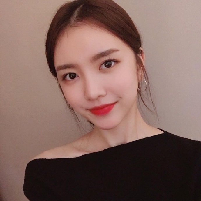 唐馨儿的第一张照片--青岛相亲服务中心