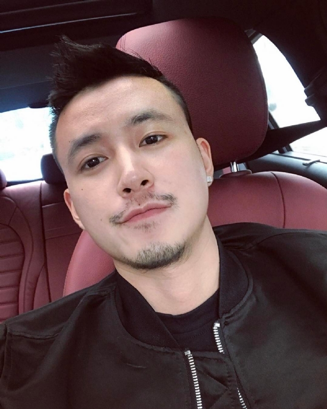 隆刘的第一张照片--青岛相亲服务中心