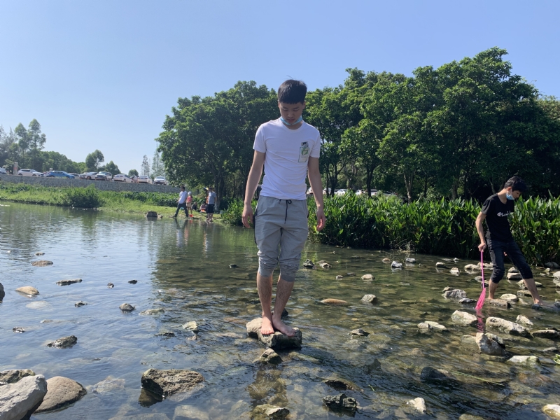 放假吃鸡的第二张照片--青岛相亲服务中心