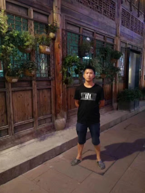 回忆的第一张照片--青岛相亲服务中心