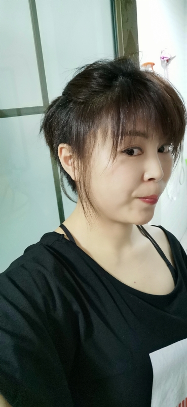 木槿的第一张照片--青岛相亲服务中心