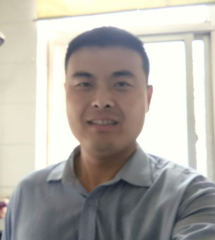 李伟的第一张照片--青岛相亲服务中心