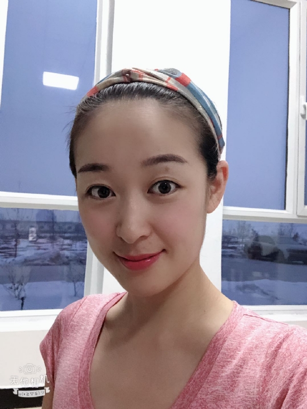 浅笑的第一张照片--青岛相亲服务中心