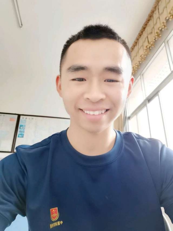 超超的第二张照片--青岛相亲服务中心