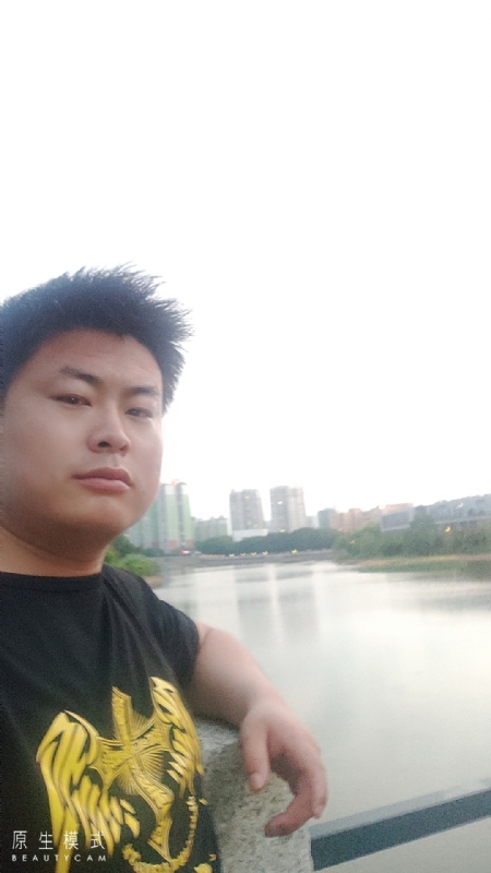 小海的第二张照片--青岛相亲服务中心