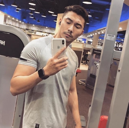 Larryyy的第一张照片--青岛相亲服务中心