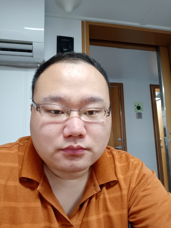 努力爱一次的第一张照片--青岛相亲服务中心