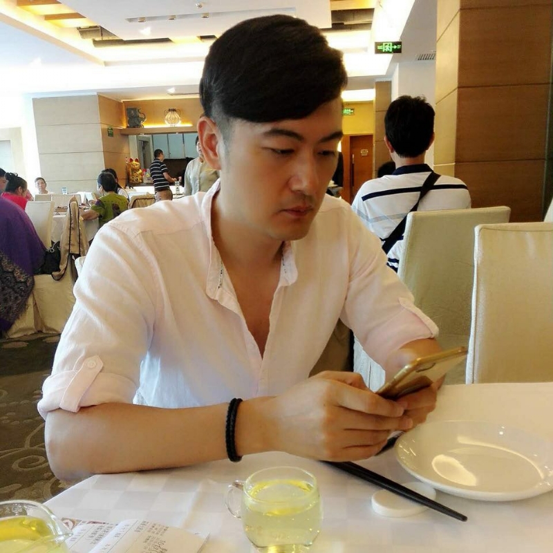 猩猩的第一张照片--青岛相亲服务中心