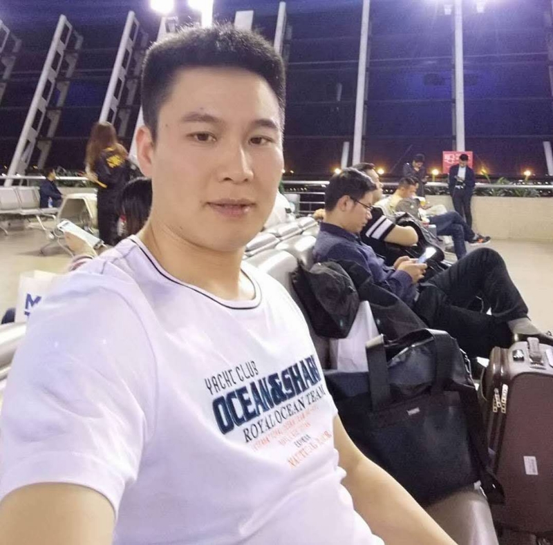 阳光灿烂的第一张照片--青岛相亲服务中心