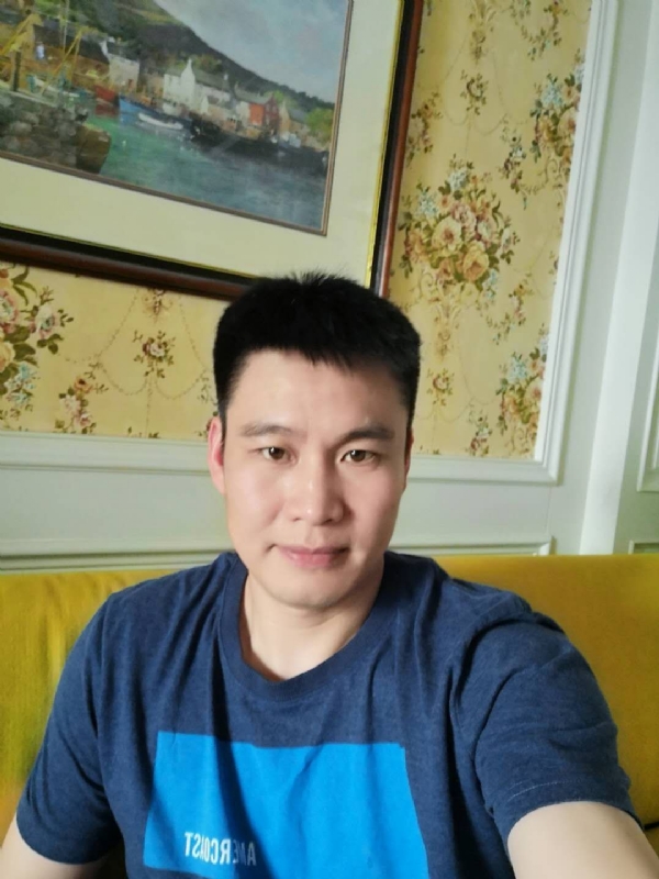 阳光灿烂的第二张照片--青岛相亲服务中心